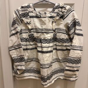 Hanna Andersson Cream Top with Black Folk Print